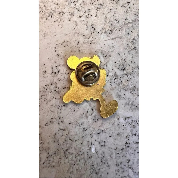 Vintage Mickey Mouse Disney Black Red Pin Brooch - Picture 3 of 6